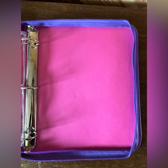 Lisa Frank Kittens, Sunflowers, and Butterflies 3 Ring Binder and Zipper Pouch - Picture 4 of 6